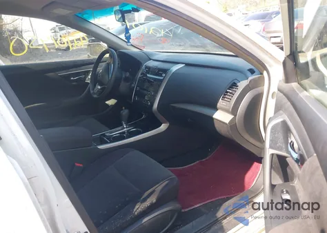 2013 Nissan Altima 2.5 S z USA, uszkodzony, nr VIN 1N4AL3AP8DN525671